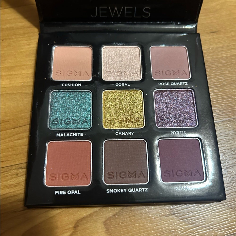 Sigma Beauty Jewels Eyeshadow Palette